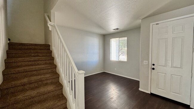 Building Photo - 1221 E Chambers St