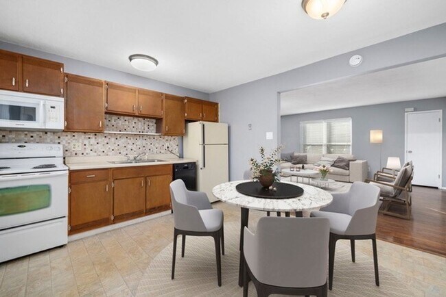 Foto del edificio - 2 Bedroom, 1 Bath Apartment