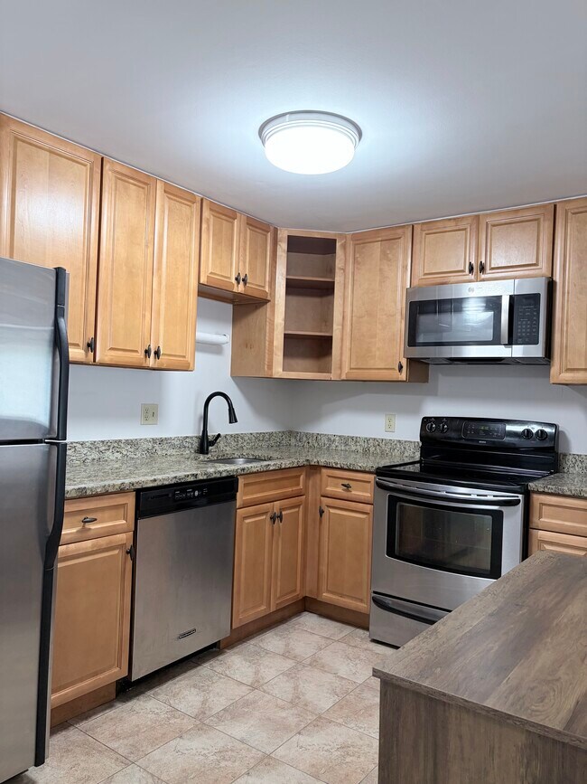 Foto del edificio - 132 N Bedford St
