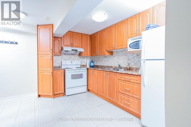 Building Photo - 23 River Heights Dr