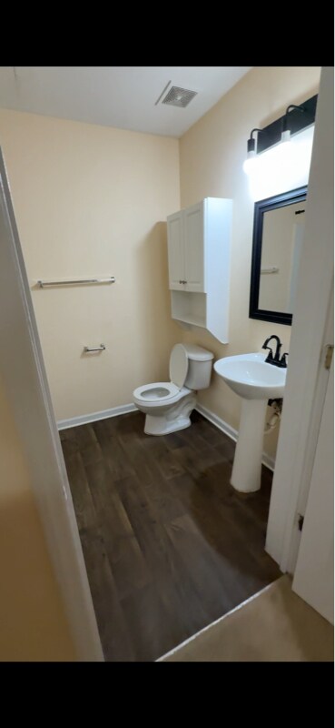 Foto del edificio - 3710 Pardue Woods Pl