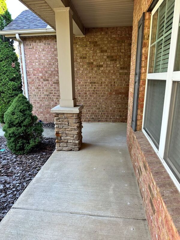 Building Photo - 9120 Carissa Dr