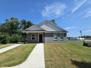 Building Photo - 1706 N 12th St