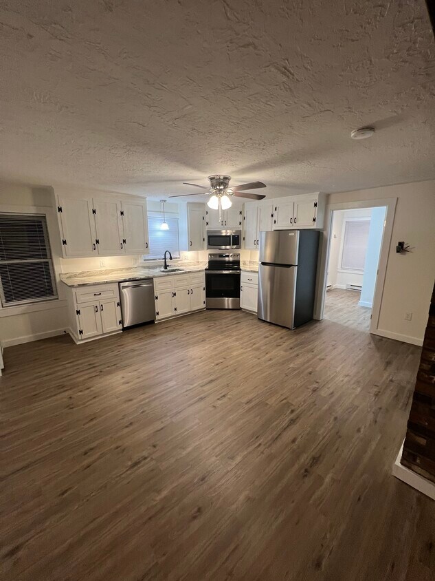 Large kitchen - 176 South St