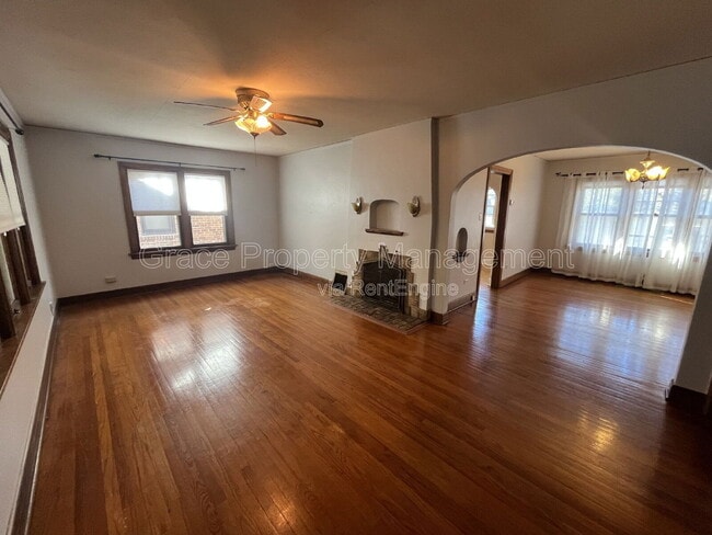 Photo - 343 S Clarkson St House