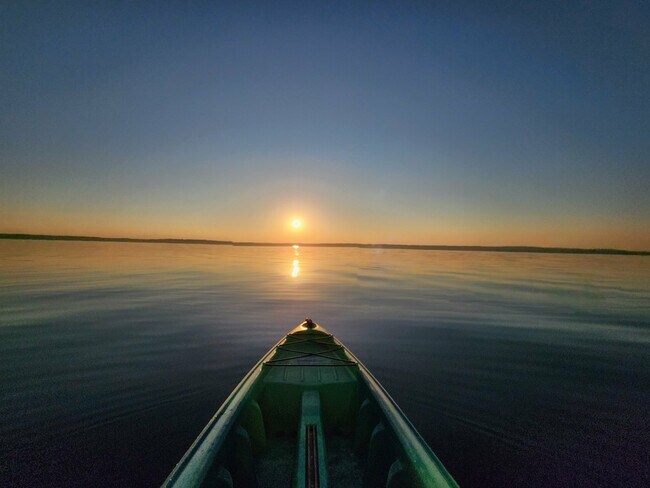 Foto del edificio - 19118 Soundview Dr NW