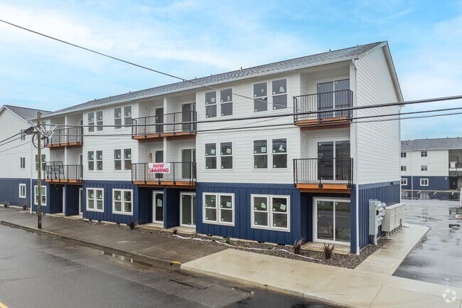 Exterior - River Run Apartments