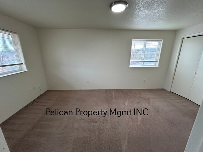 Building Photo - 2124 Modoc St