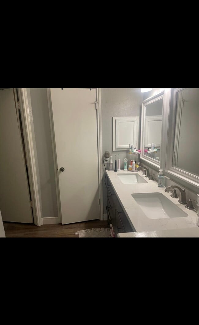 Photo - 15117 Grassington Dr House