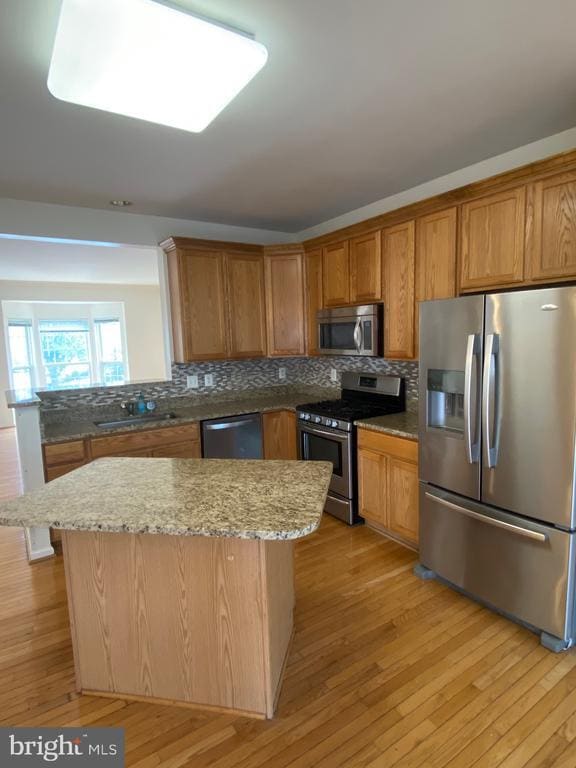 Building Photo - 2560 Belcroft Pl