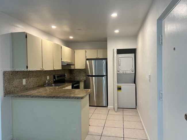 Foto del edificio - 2727 NW 17th Ter