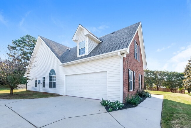 Building Photo - 362 Whitney Ln