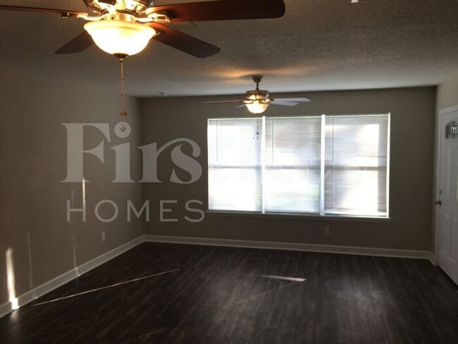 Building Photo - 4727 Ruckner Rd