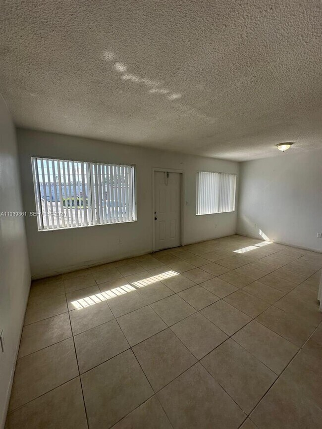 Foto del edificio - 101 NW 29th Ave