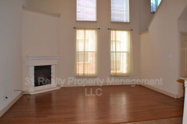 Foto del edificio - 1466 Cambridge Dr