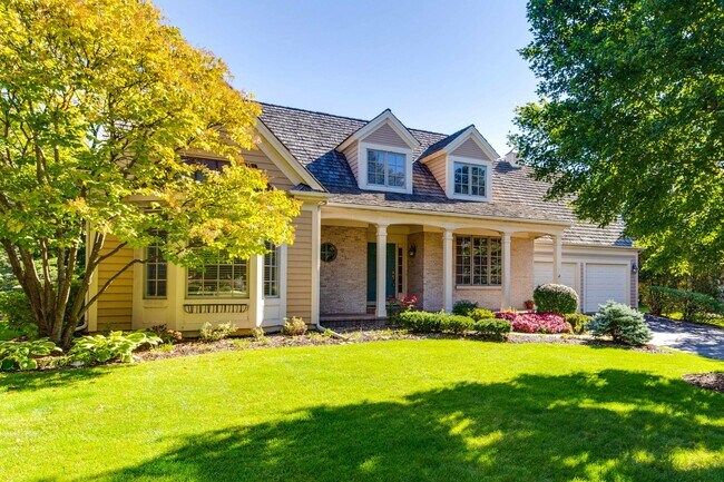 Building Photo - 693 S Bristol Ct