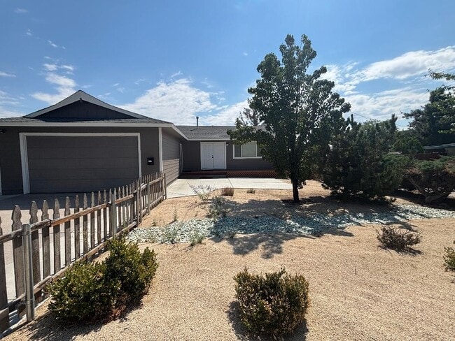 Building Photo - 1340 Rayburn Dr