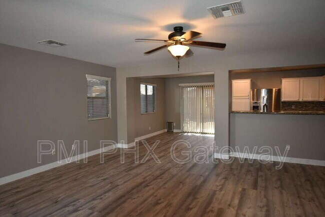 Foto del edificio - 275 W Santa Gertrudis Trail