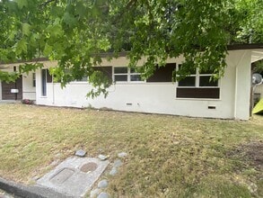 Building Photo - 588 Beverly Dr