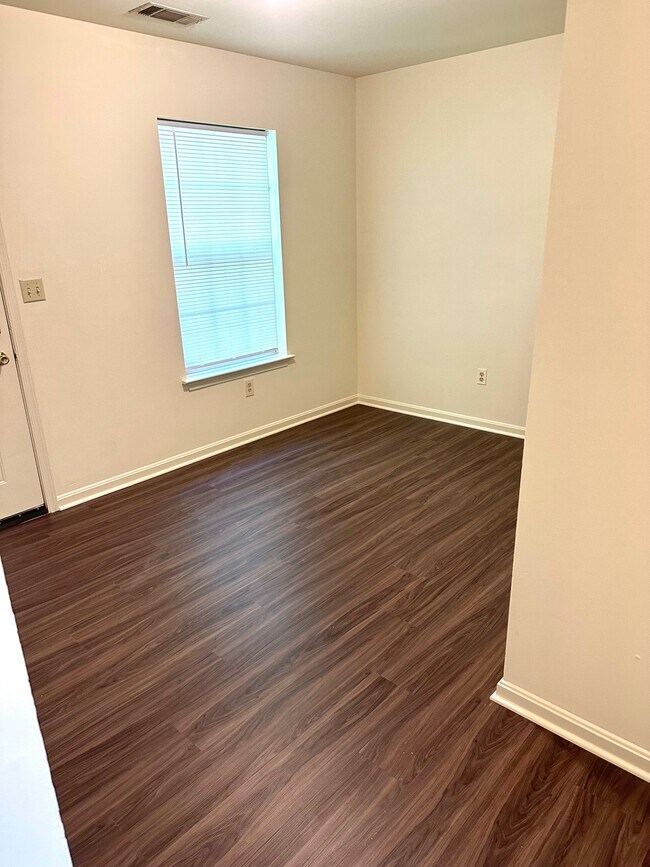 Dinning room - 117 Onley Rd