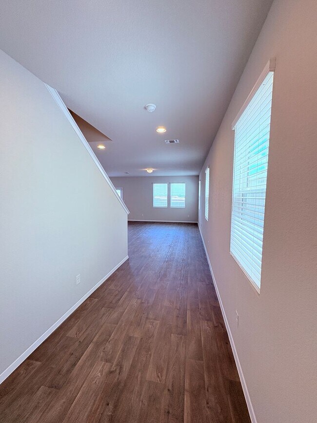 Foto del edificio - Brand New 4-Bedroom Home in Pflugerville –...