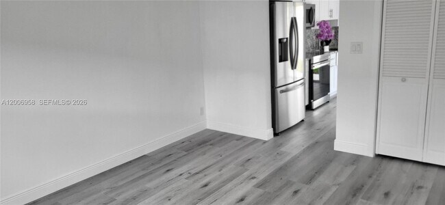 Foto del edificio - 3421 NE 5th Ave