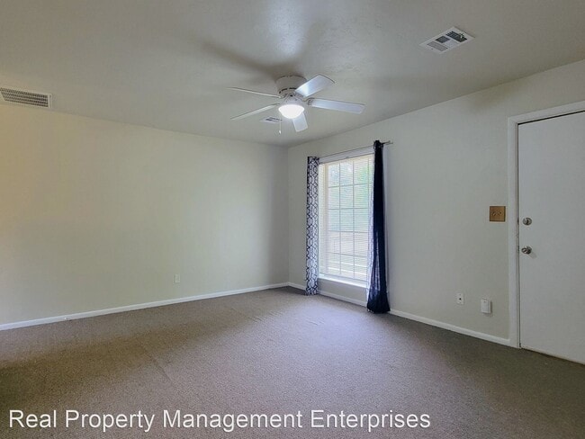 Building Photo - 2 br, 1 bath House - 608 Poplar Lane