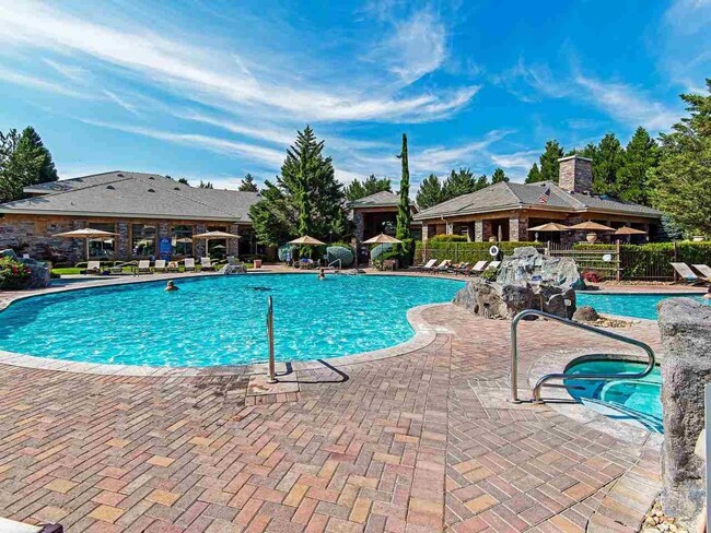 Foto del edificio - 900 S Meadows Pkwy