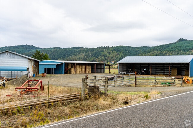 Countryside homes provide serene living spaces with stunning views and ample privacy.