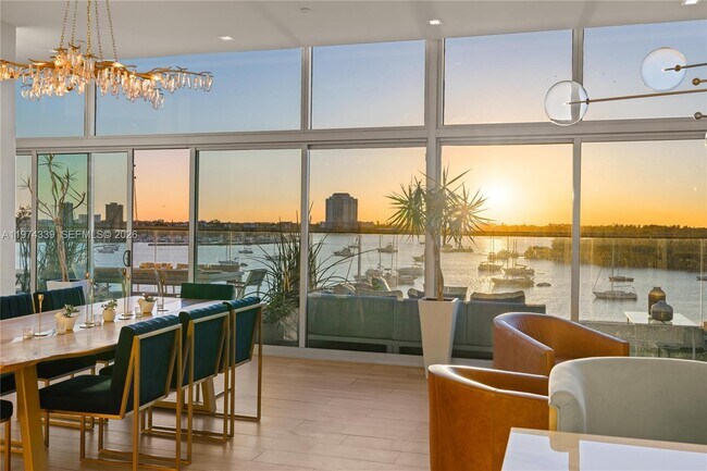 Foto del edificio - 7934 West Dr