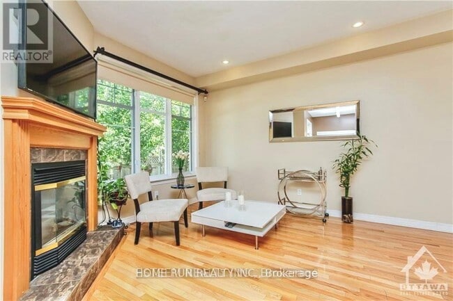 Photo du bâtiment - 517 Devonwood Cir