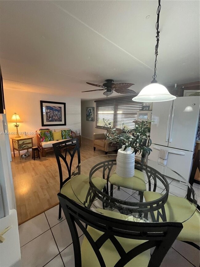 Foto del edificio - 5125 SW 26th Ct