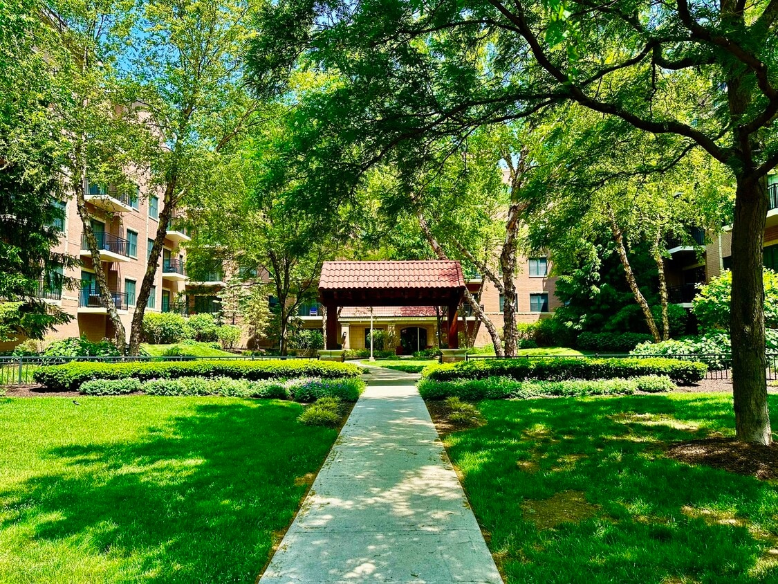 5100 W 96th St Unit 410, Oak Lawn, IL 60453 Condo for Rent in Oak