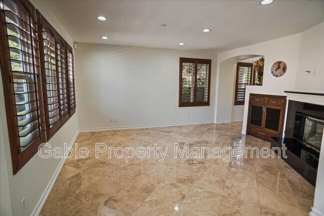 Foto del edificio - 27618 Olive Mill Ct