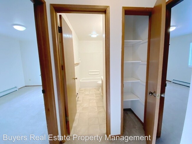 Foto del edificio - 8118 Boundary Ave