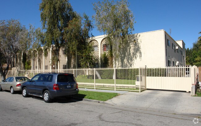 Foto del edificio - 14227 Gilmore St