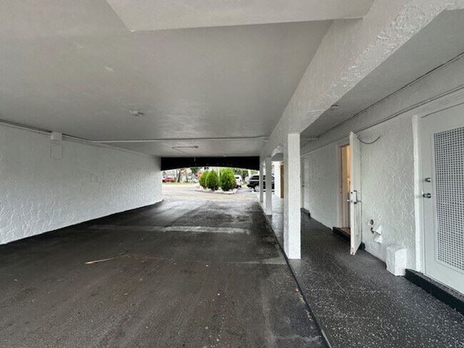 Foto del interior - Isles at Coral Ridge Condo