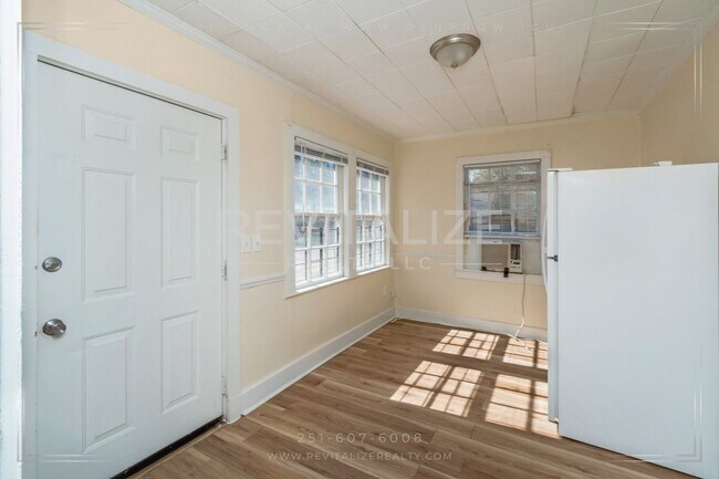 Foto del edificio - Charming & Low-Maintenance Home