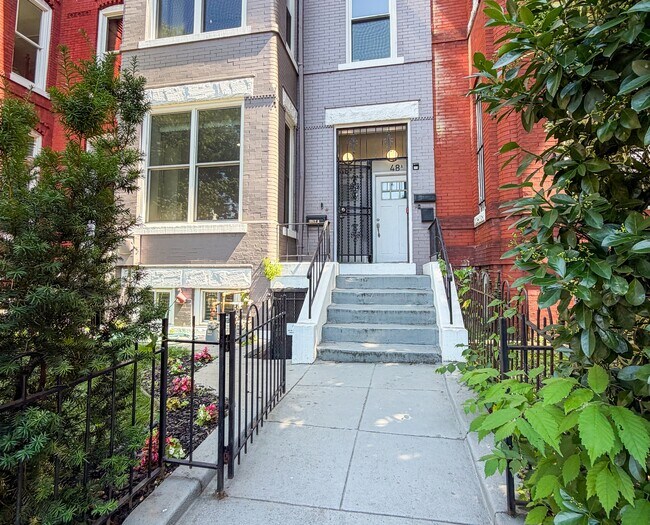 Foto del edificio - 48 New York Ave NW