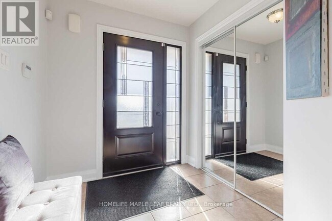 Photo du bâtiment - 84 Atherton Ave