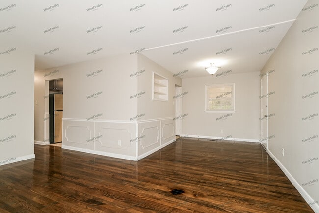 Foto del edificio - 1014 Renshaw Dr