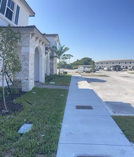 Foto del edificio - 12311 NW 23rd Ct
