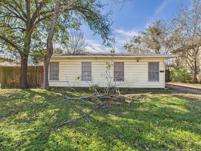 Foto del edificio - 608 Highlands St