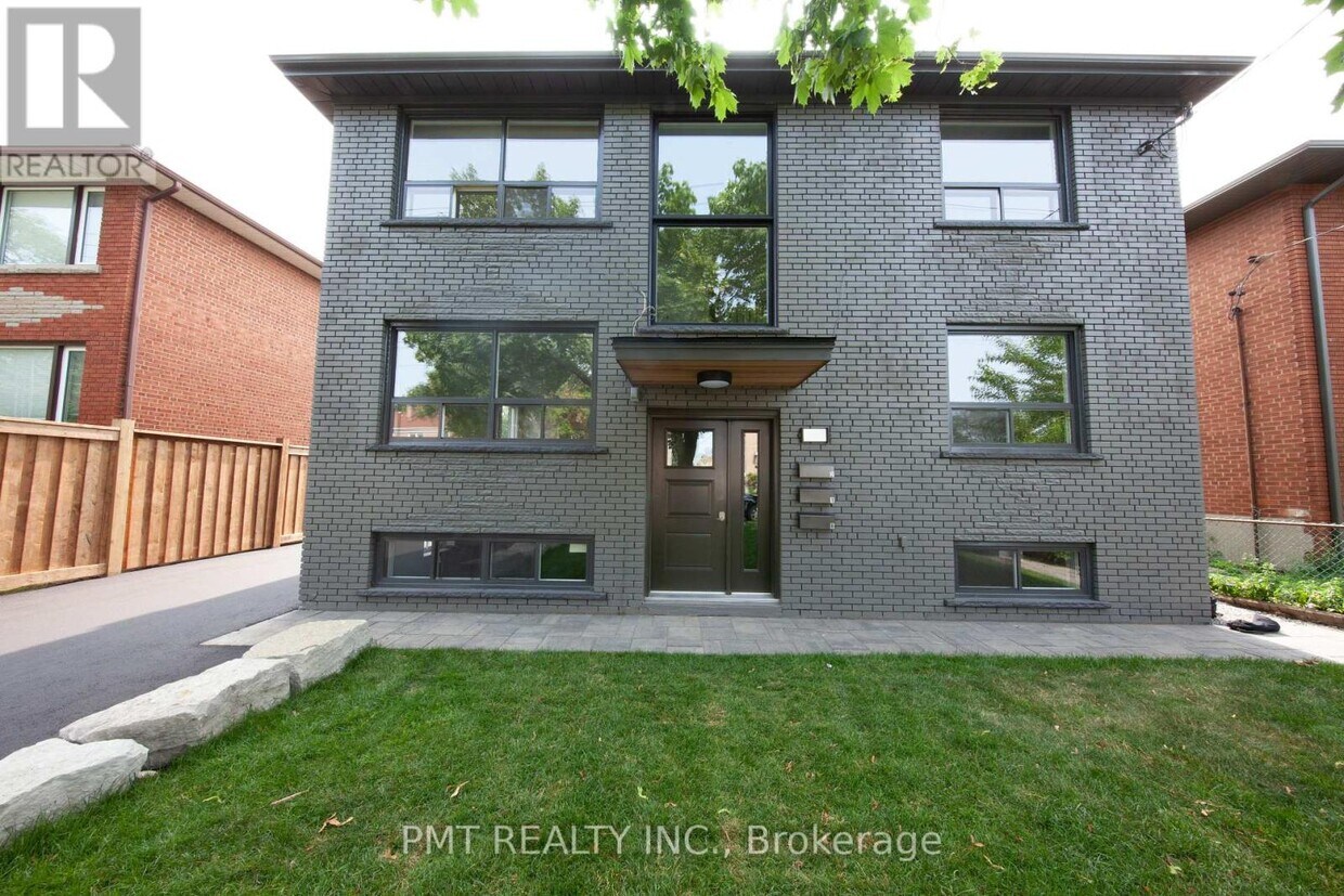Photo principale - 34 Robindale Ave