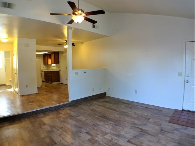 Building Photo - 2805 Morseman Ave