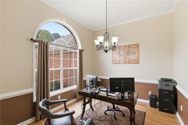 Foto del edificio - 4290 McClanes Ct