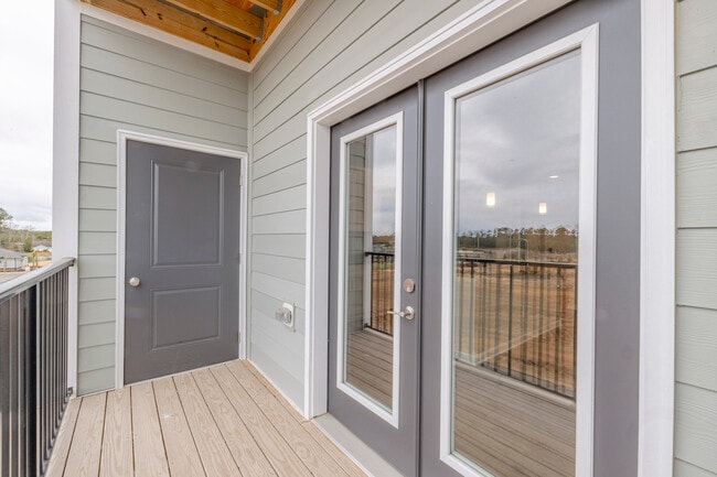 Building Photo - Parkway at 31 Apartments