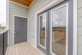 Building Photo - Parkway at 31 Apartments