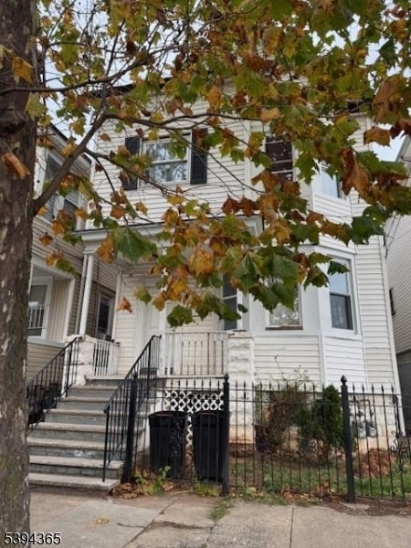 Building Photo - 537 S Park St