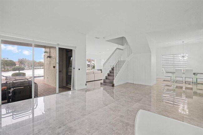 Foto del edificio - 13398 SW 28th St